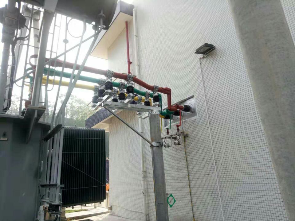 ���̰���